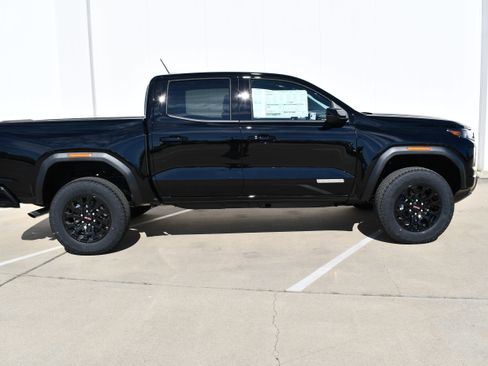 New 2026 GMC Canyon Elevation w/ Convenience Package RWD image 5