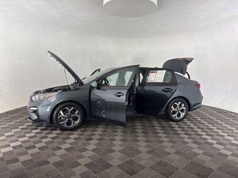 Used 2021 Kia Forte LXS image 11