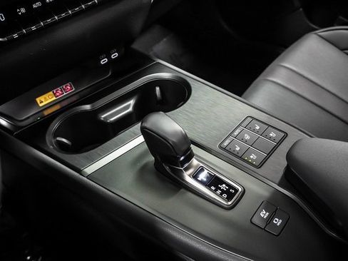 Used 2025 Lexus UX 300h AWD image 17