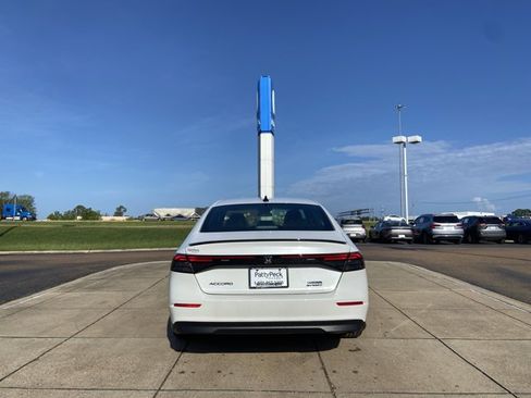 Used 2026 Honda Accord Sport image 9