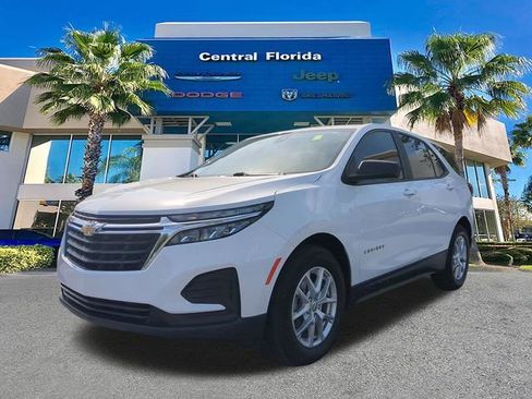 Used 2022 Chevrolet Equinox LS image 9