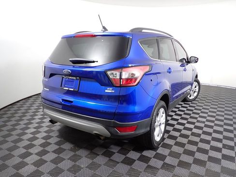 Used 2018 Ford Escape SE w/ SE Sync 3 Package AWD/4WD image 19