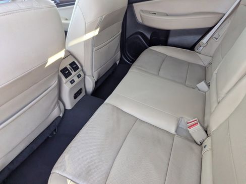 Used 2016 Subaru Outback 3.6R Limited image 15