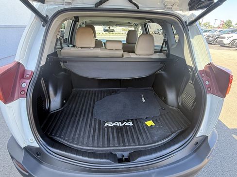 Used 2014 Toyota RAV4 Limited AWD/4WD image 18