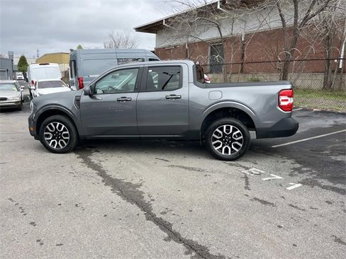 Used 2022 Ford Maverick Lariat image 6