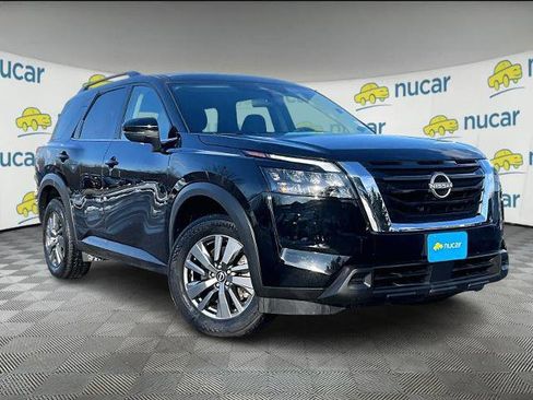 Certified 2025 Nissan Pathfinder SV image 1