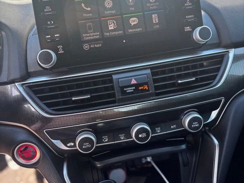 Used 2018 Honda Accord Sport image 13