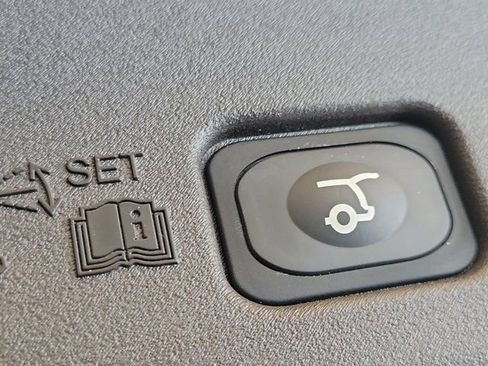 Certified 2024 Lincoln Nautilus Black Label AWD/4WD image 8