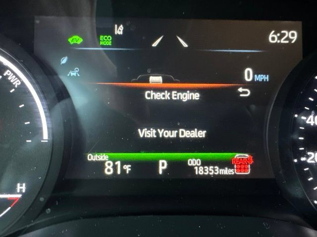 Used 2025 Toyota Sienna XLE FWD image 10