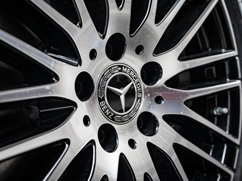 Used 2025 Mercedes-Benz C 300 C 300 image 8