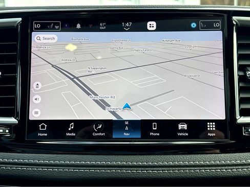 Certified 2023 Chrysler Pacifica Limited w/ S Appearance Package image 21