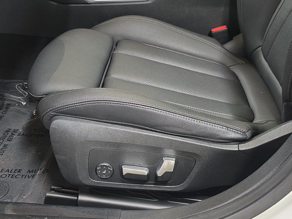 Used 2023 BMW i4 eDrive40 w/ Premium Package RWD image 28