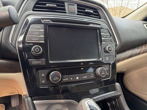 Used 2017 Nissan Maxima Platinum w/ Medallion Package image 14