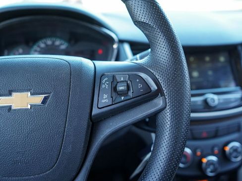 Used 2019 Chevrolet Trax LS image 26