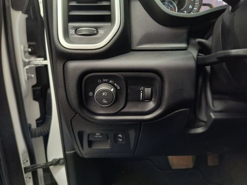Used 2020 RAM 1500 Big Horn AWD/4WD image 17