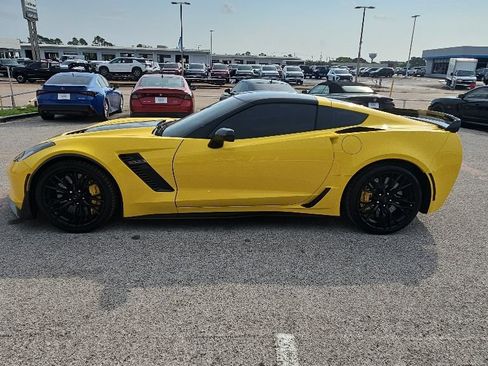 Used 2017 Chevrolet Corvette Z06 w/ Z07 Performance Package RWD image 5