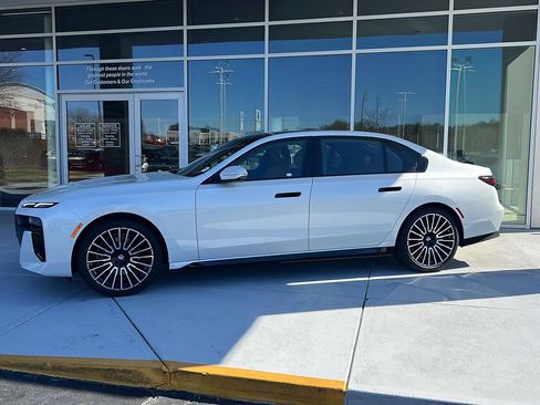 New 2026 BMW 740i xDrive AWD/4WD image 4