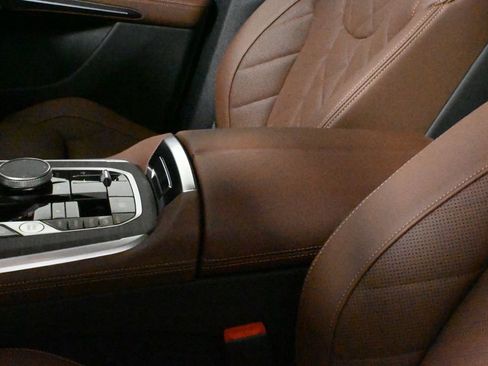 Used 2026 BMW X5 xDrive50e w/ M Sport Package image 26