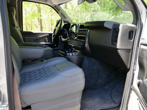 Used 2025 Chevrolet Express 2500 w/ Driver Convenience Package image 48