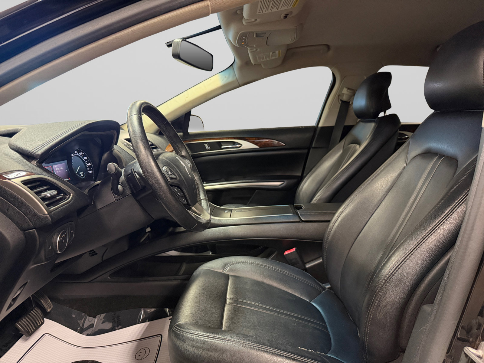 Used 2016 Lincoln MKZ AWD image 13
