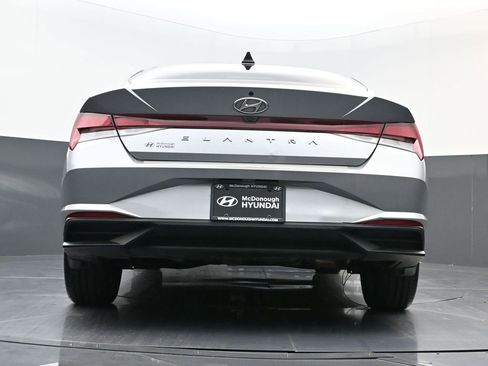 Used 2023 Hyundai Elantra SEL w/ Convenience Package image 30