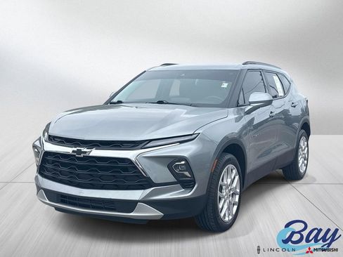 Used 2023 Chevrolet Blazer LT w/ Convenience Package FWD image 1