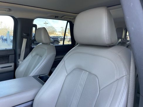 Used 2021 Ford Expedition Max Limited image 24