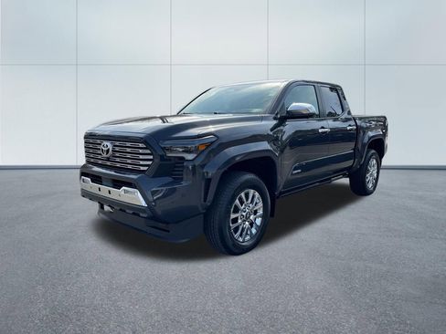 Used 2025 Toyota Tacoma Limited image 2