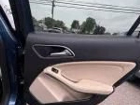 Used 2019 Mercedes-Benz GLA 250 4MATIC w/ Premium Package image 13