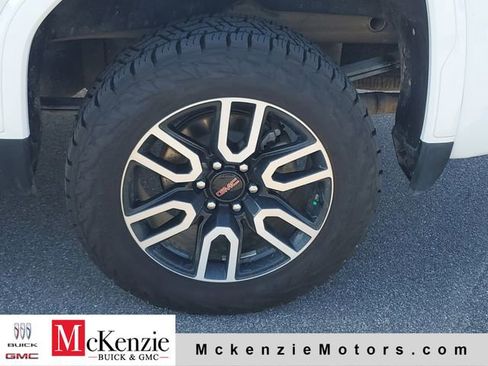 Used 2023 GMC Sierra 1500 AT4 w/ AT4 Premium Package AWD/4WD image 31