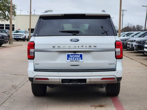 Used 2023 Ford Expedition Max XLT image 6