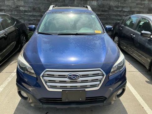 Used 2017 Subaru Outback 2.5i Premium AWD/4WD image 3
