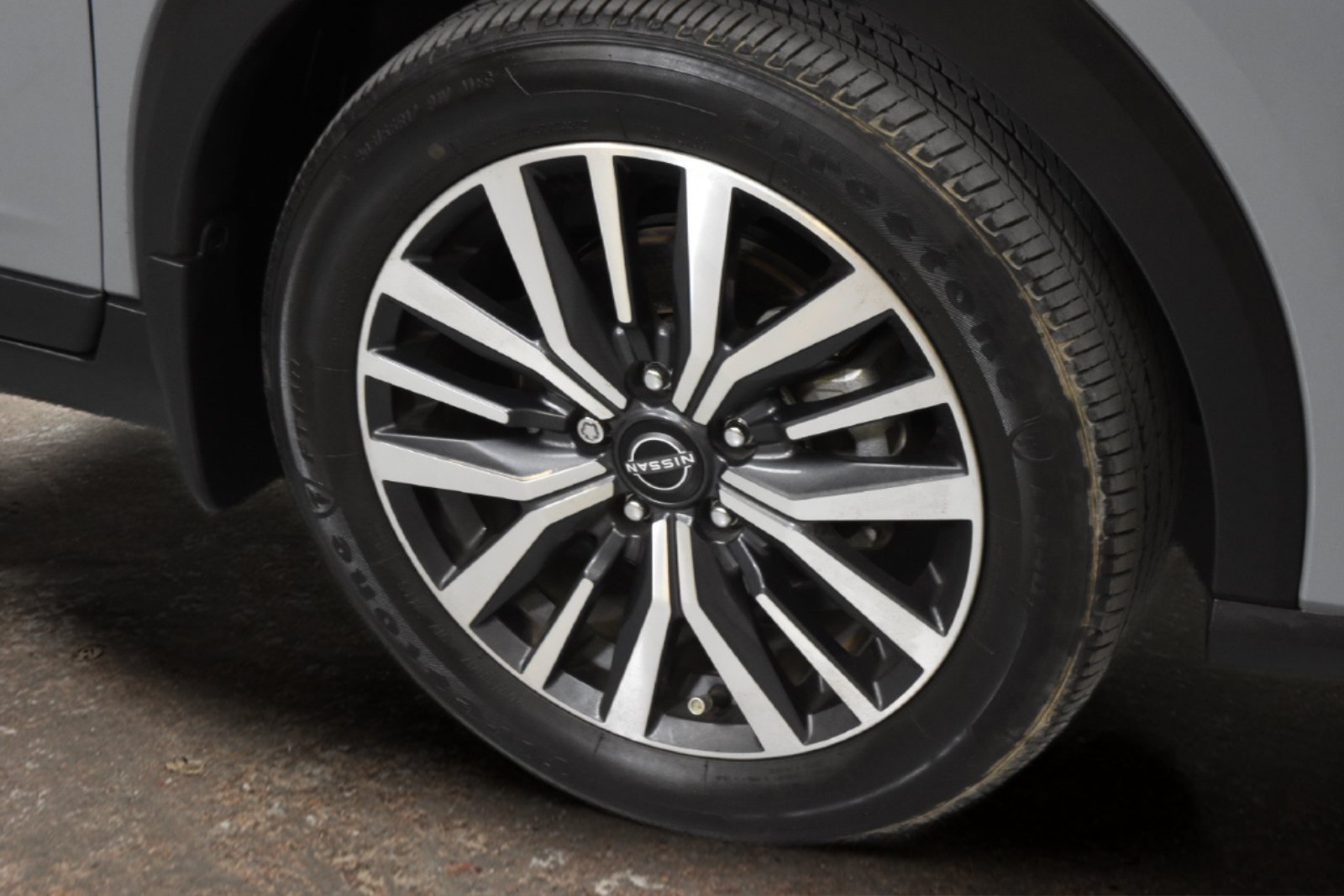 Used 2023 Nissan Kicks SV FWD image 6