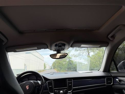 Used 2011 Porsche Panamera image 35