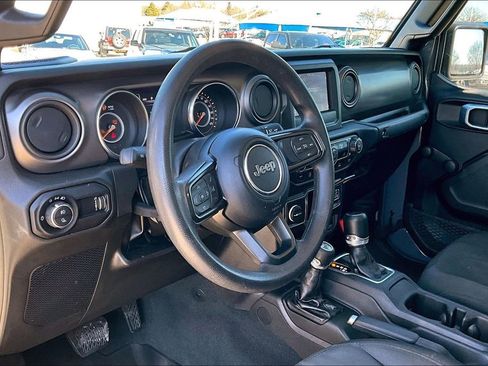 Used 2023 Jeep Gladiator Sport w/ Trailer Tow Package image 10