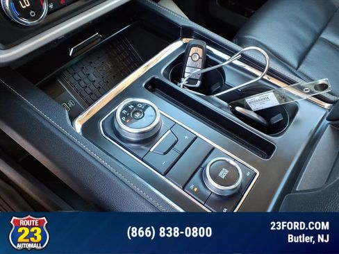 Certified 2022 Ford Expedition XLT image 17