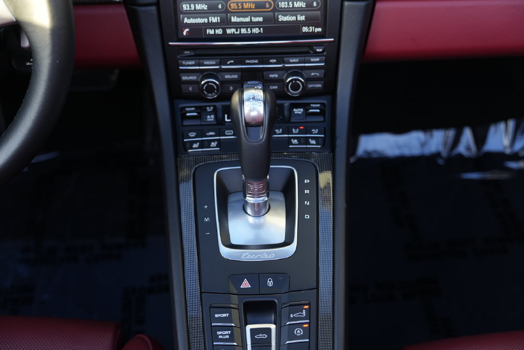 Used 2014 Porsche 911 Turbo S AWD/4WD image 86