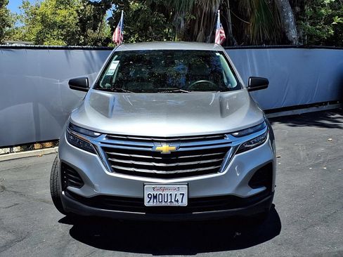Used 2024 Chevrolet Equinox LS FWD image 2