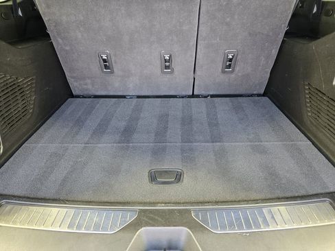 Used 2023 GMC Yukon XL Denali RWD image 36