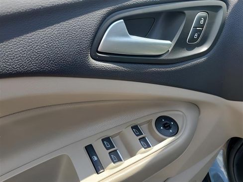 Used 2019 Ford Escape SE AWD/4WD image 17