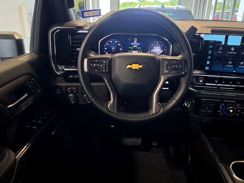 Used 2024 Chevrolet Silverado 2500 High Country w/ High Country Premium Package AWD/4WD image 25