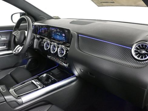 New 2025 Mercedes-Benz GLA 250 image 17