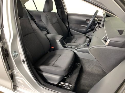 Used 2024 Toyota Corolla LE image 34