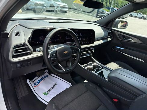 Used 2024 Chevrolet Traverse LT FWD image 10