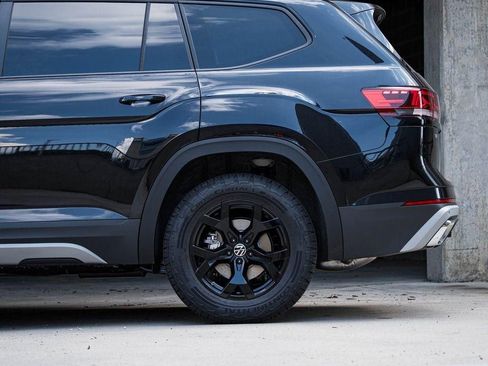 New 2026 Volkswagen Atlas Peak Edition AWD/4WD image 4