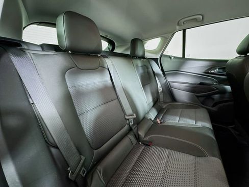 Used 2025 Chevrolet Trax LT image 25