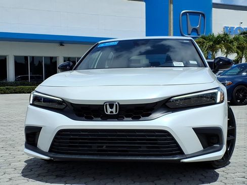Used 2023 Honda Civic Sport image 2