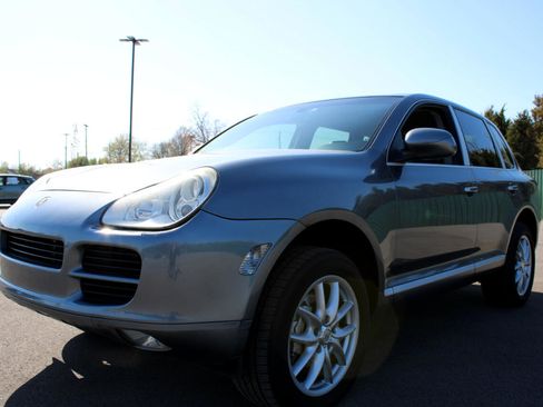 Used 2005 Porsche Cayenne S image 3