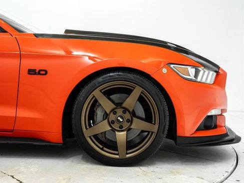 Used 2016 Ford Mustang GT w/ Black Accent Package RWD image 15