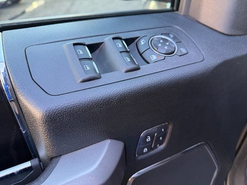 Used 2019 Ford F150 Platinum w/ Equipment Group 701A Luxury AWD/4WD image 22